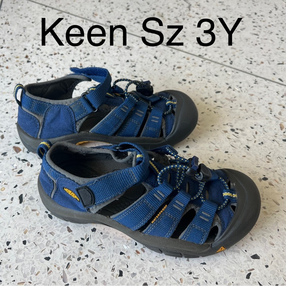 Keen Waterproof Shoes Sandals 3Y